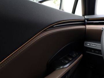 Lexus LBX